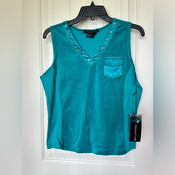 Tops - Picture 1 of 2